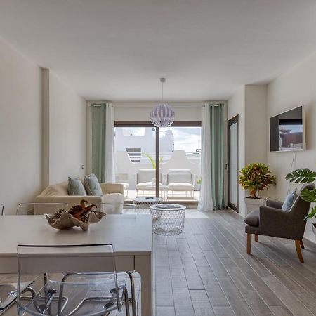 Homeforguest Flat With Large Terrace In Modern Residential Complex With Swimming Pool กาเลตาเดฟุสเต ภายนอก รูปภาพ