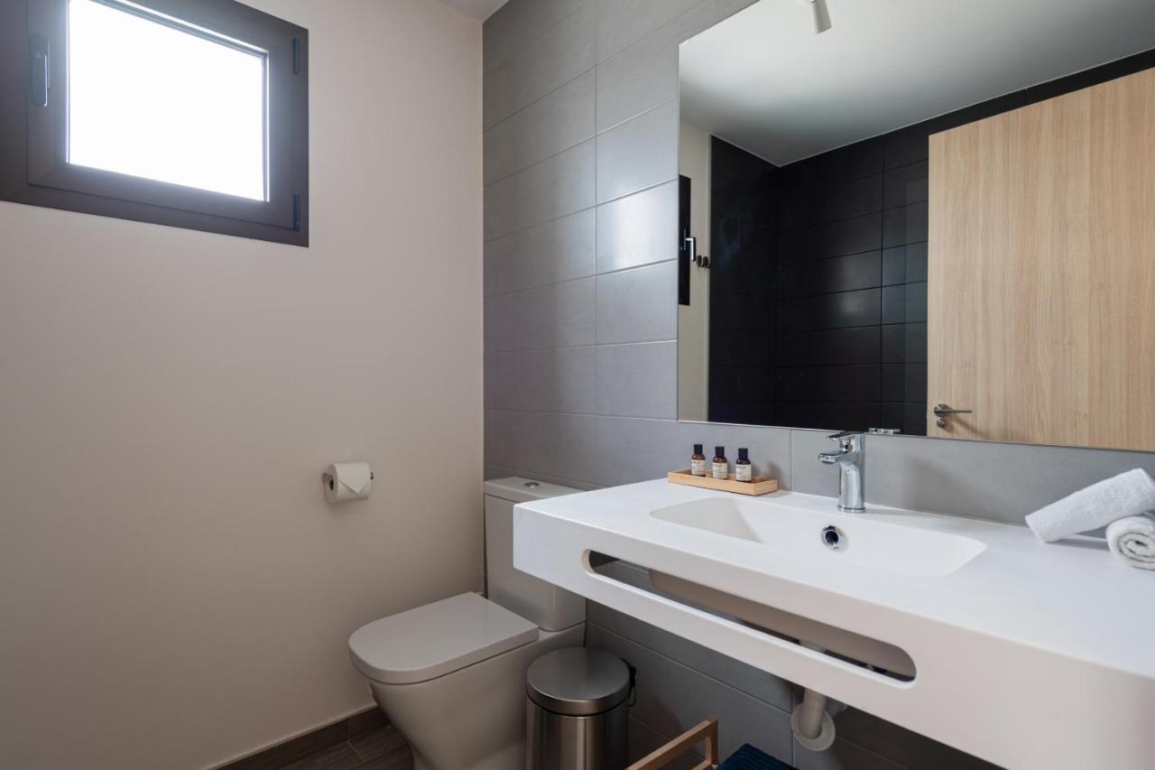 Homeforguest Flat With Large Terrace In Modern Residential Complex With Swimming Pool กาเลตาเดฟุสเต ภายนอก รูปภาพ