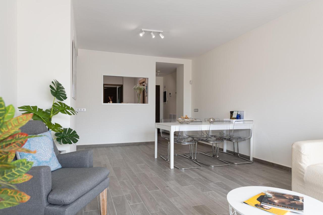 Homeforguest Flat With Large Terrace In Modern Residential Complex With Swimming Pool กาเลตาเดฟุสเต ภายนอก รูปภาพ