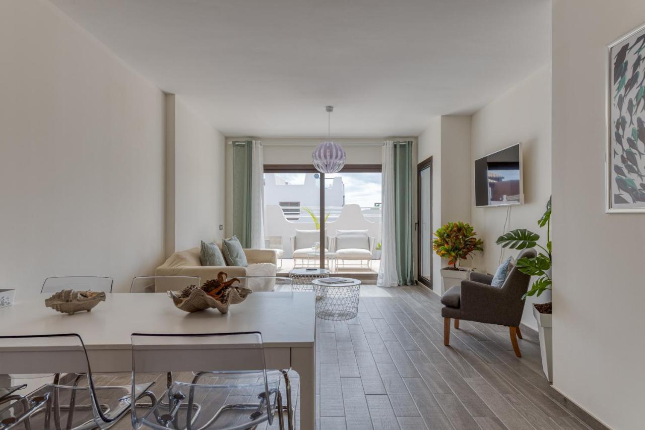 Homeforguest Flat With Large Terrace In Modern Residential Complex With Swimming Pool กาเลตาเดฟุสเต ภายนอก รูปภาพ
